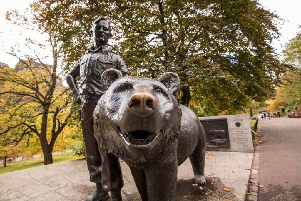 Wojtek Memorial Edinburgh.Jpg.Crdownload 2 1024X684 1
