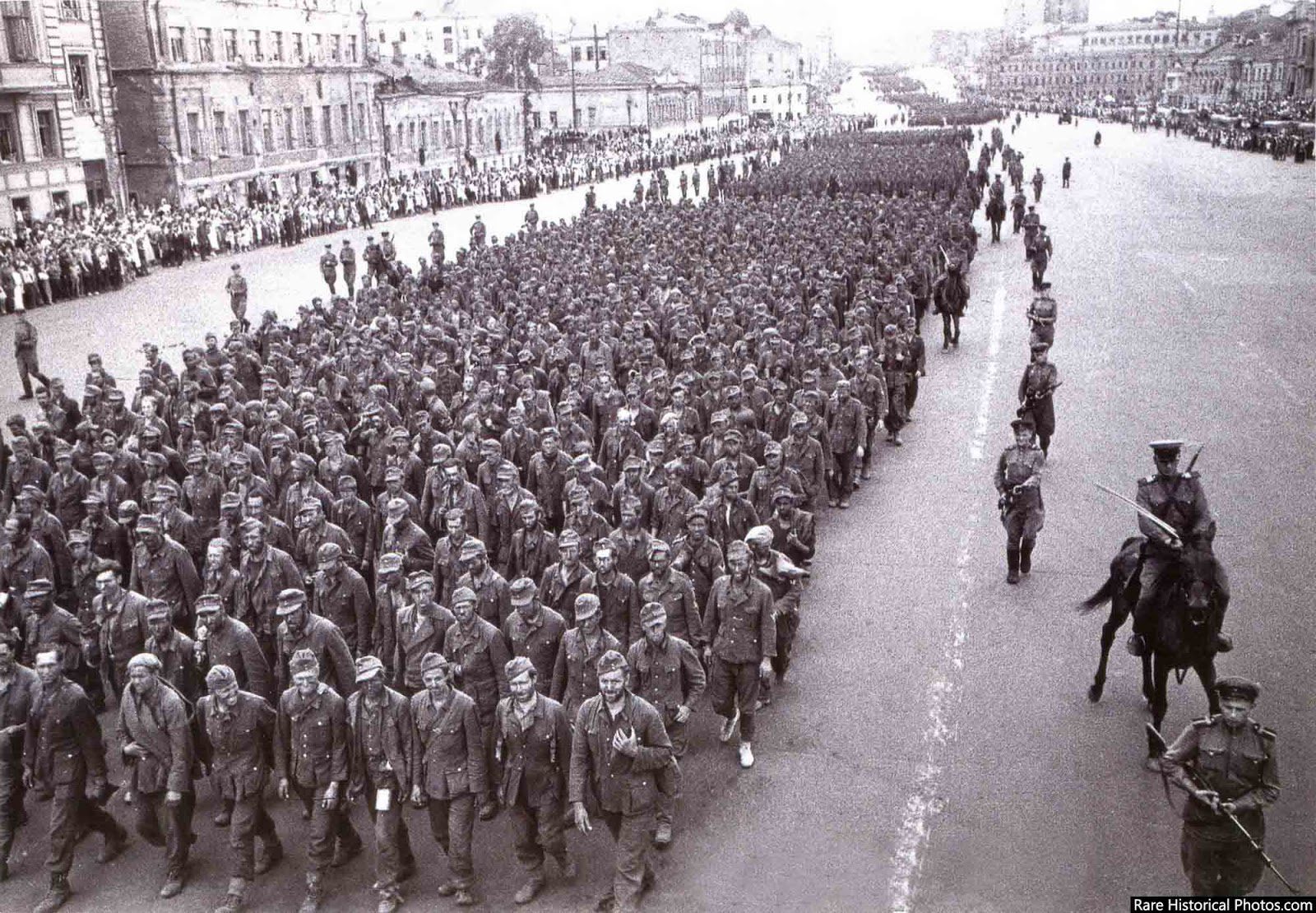 German Prisoners Parade Moscow 2